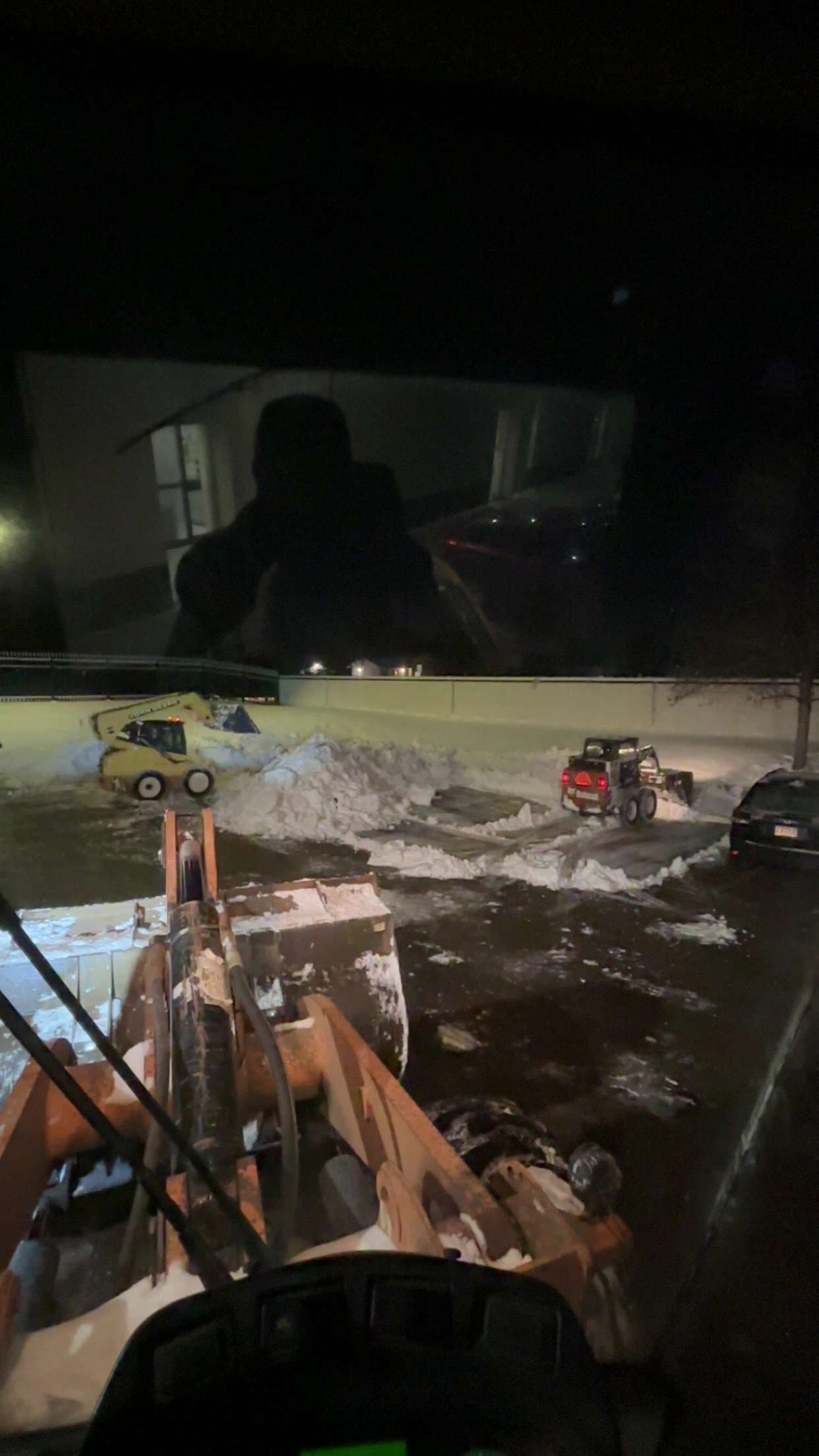 Gallery photos for Non-Stop Snow Removal by Davis Dirt Works: Image #2