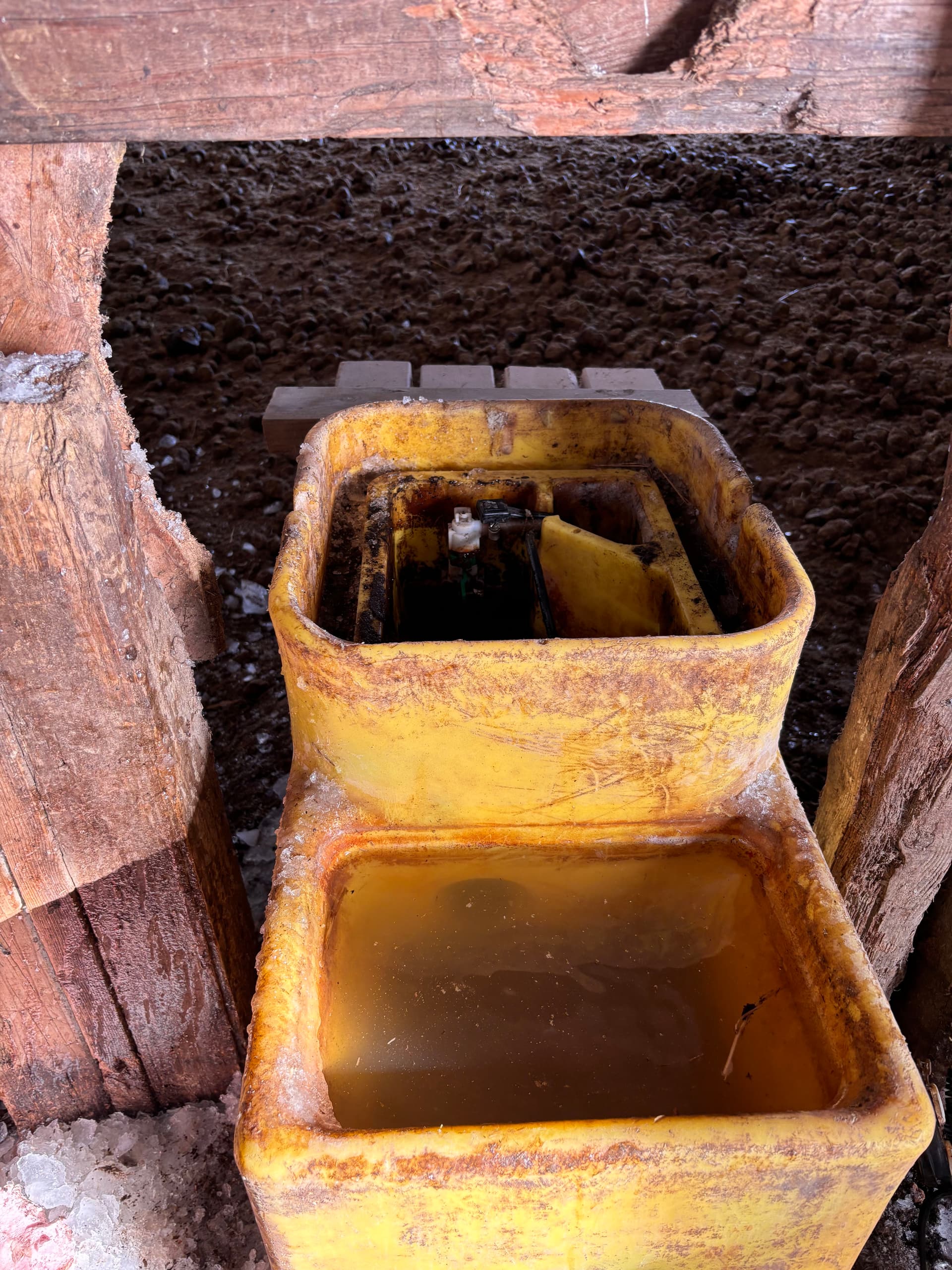 Gallery photos for Reviving a Frozen Waterer at South Fork Ranch: Image #4