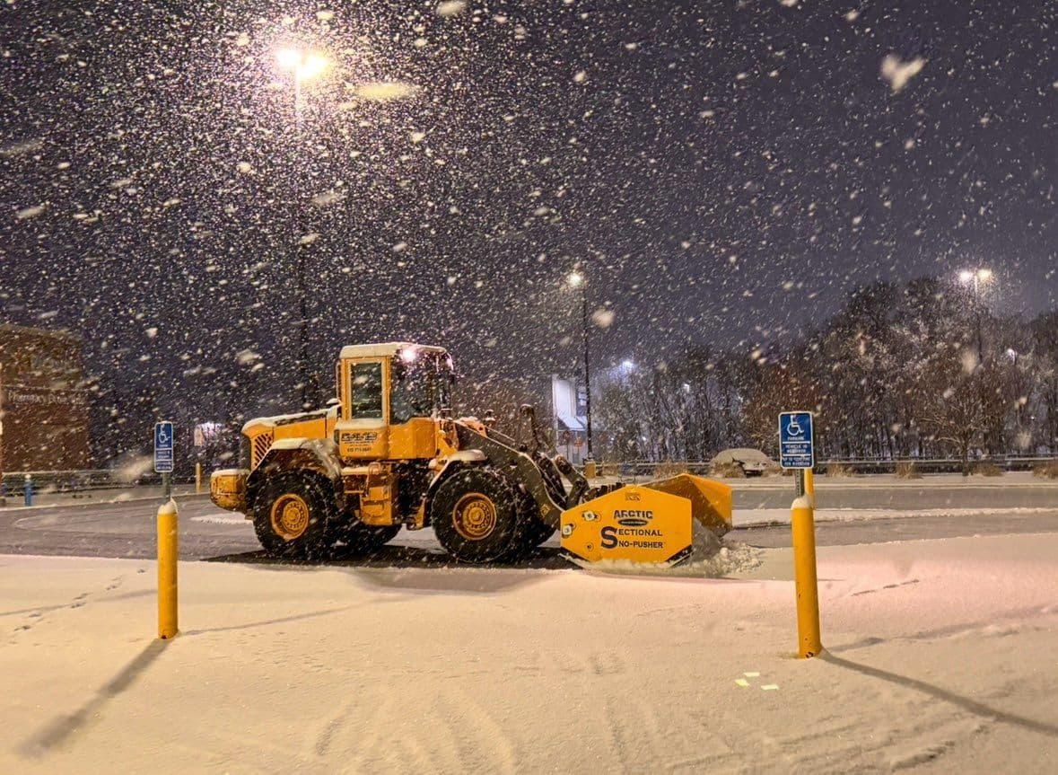 Gallery photos for Winter Snow Removal Solutions for Greater Comfort: Image #2