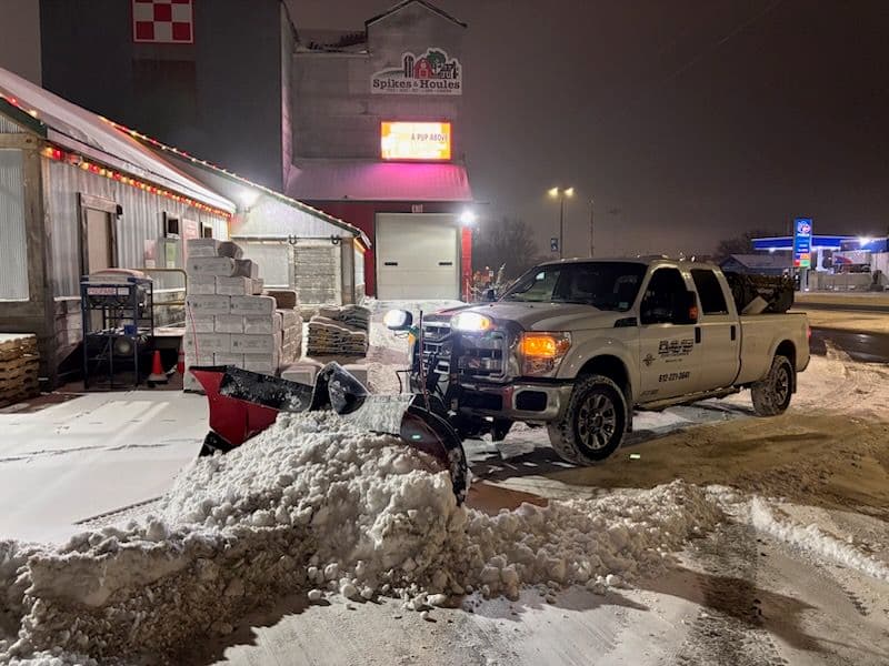 Seamless Snow Management in Becker image