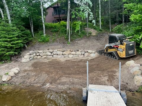 Gallery photos for Lakefront Shoreline Transformation with Boulder Accents: Image #2