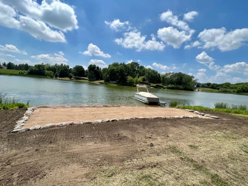 Gallery photos for Lakefront Shoreline Transformation with Boulder Accents: Image #3